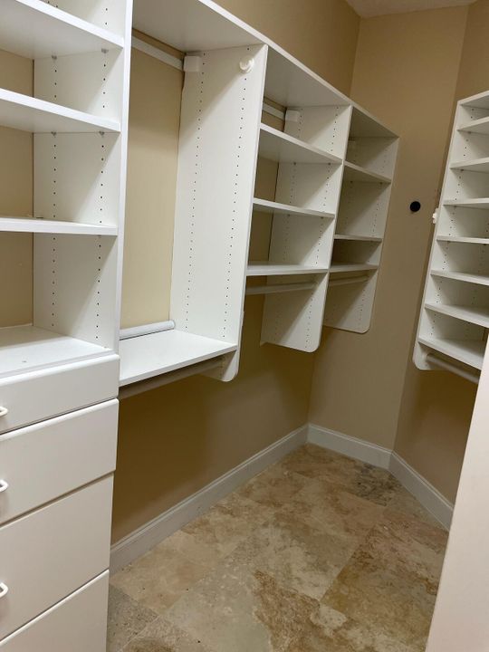 For Rent: $7,000 (3 beds, 2 baths, 1757 Square Feet)