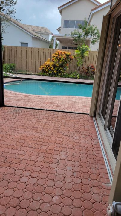 For Rent: $7,000 (3 beds, 2 baths, 1757 Square Feet)