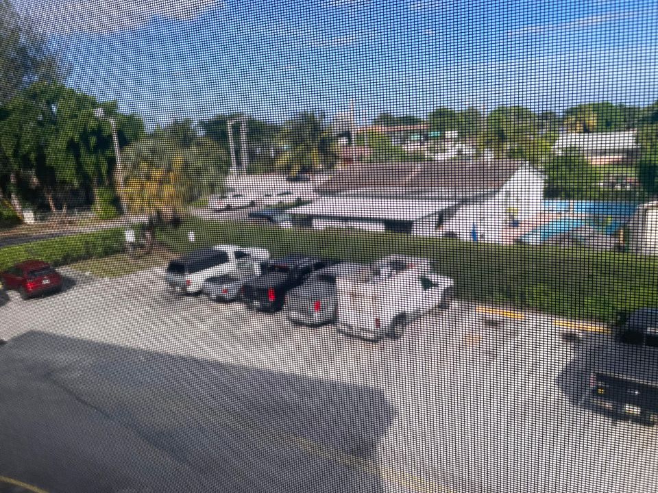 For Rent: $1,400 (1 beds, 1 baths, 650 Square Feet)