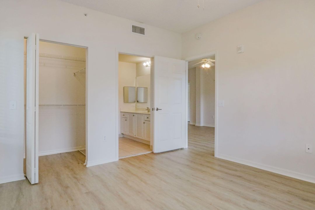 Под контрактом: $2,500 (2 спален, 2 ванн, 1070 Квадратных фут)