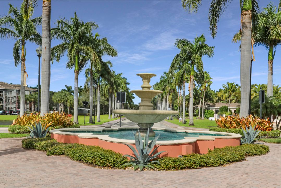 Под контрактом: $2,500 (2 спален, 2 ванн, 1070 Квадратных фут)