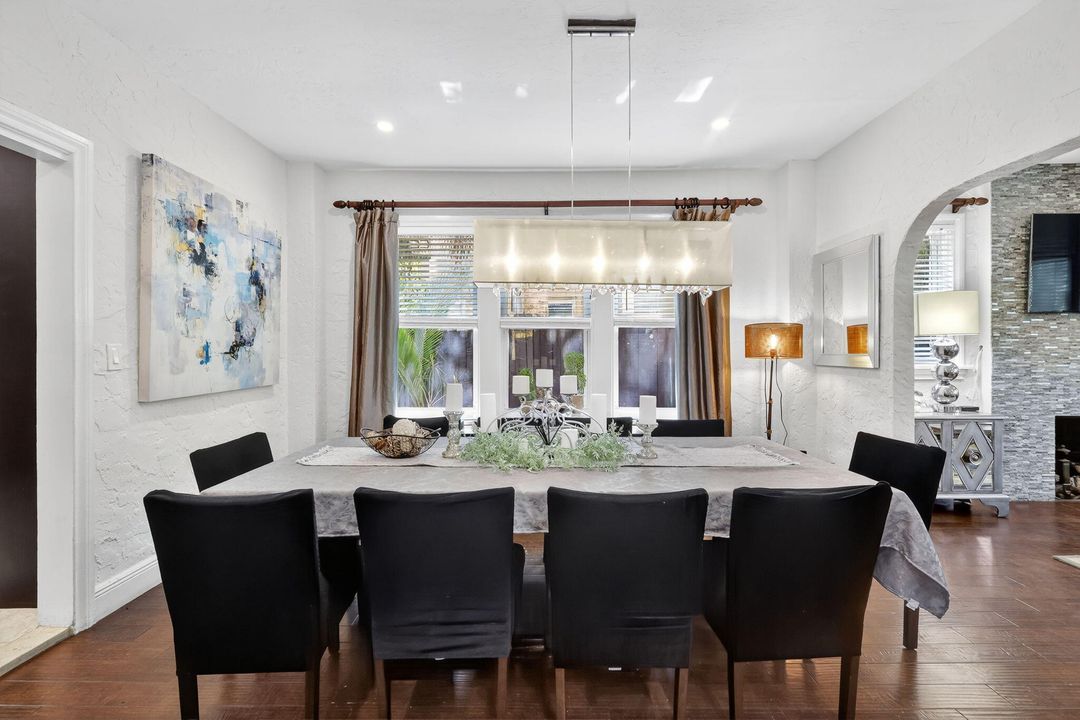 For Sale: $2,199,000 (7 beds, 7 baths, 4209 Square Feet)