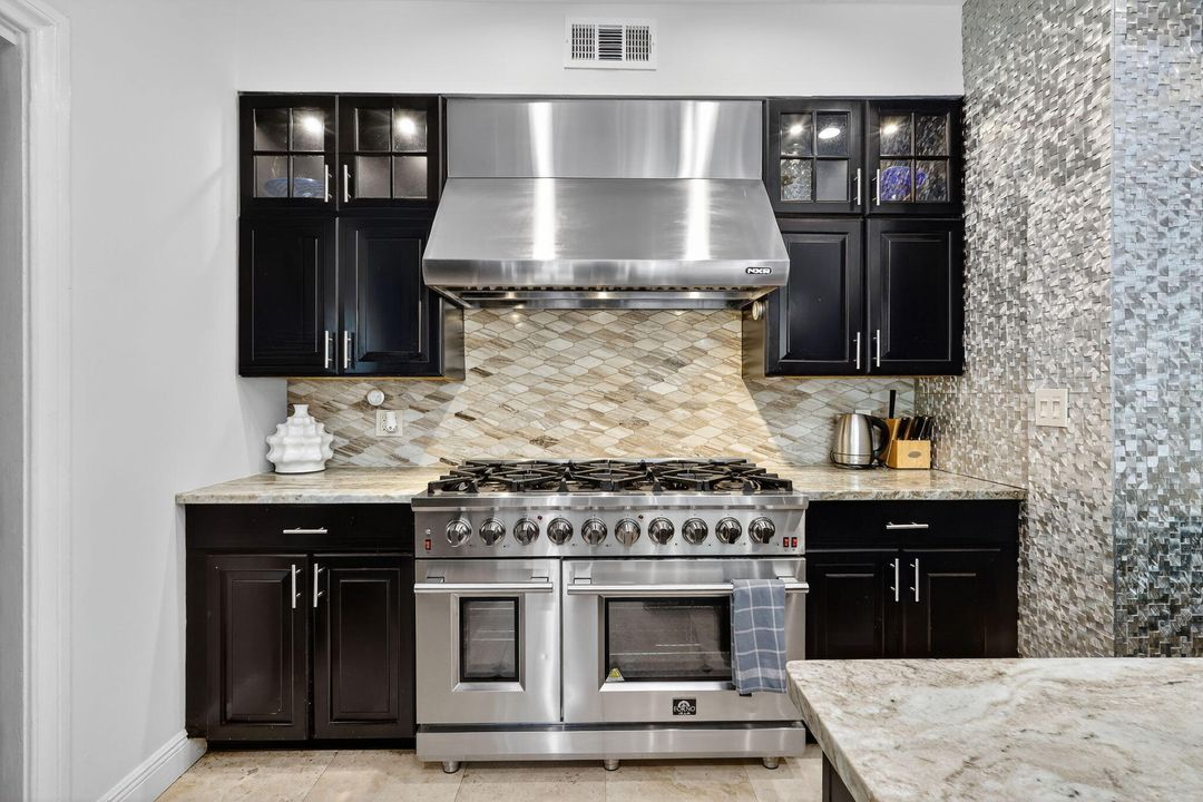 For Sale: $2,199,000 (7 beds, 7 baths, 4209 Square Feet)