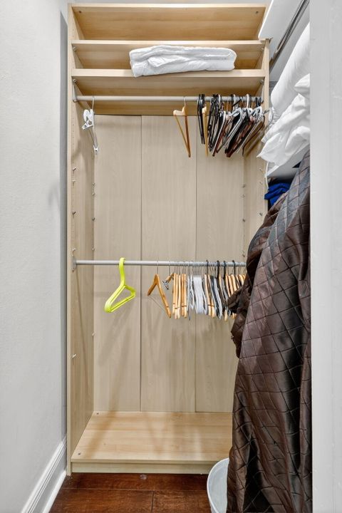 For Sale: $2,199,000 (7 beds, 7 baths, 4209 Square Feet)