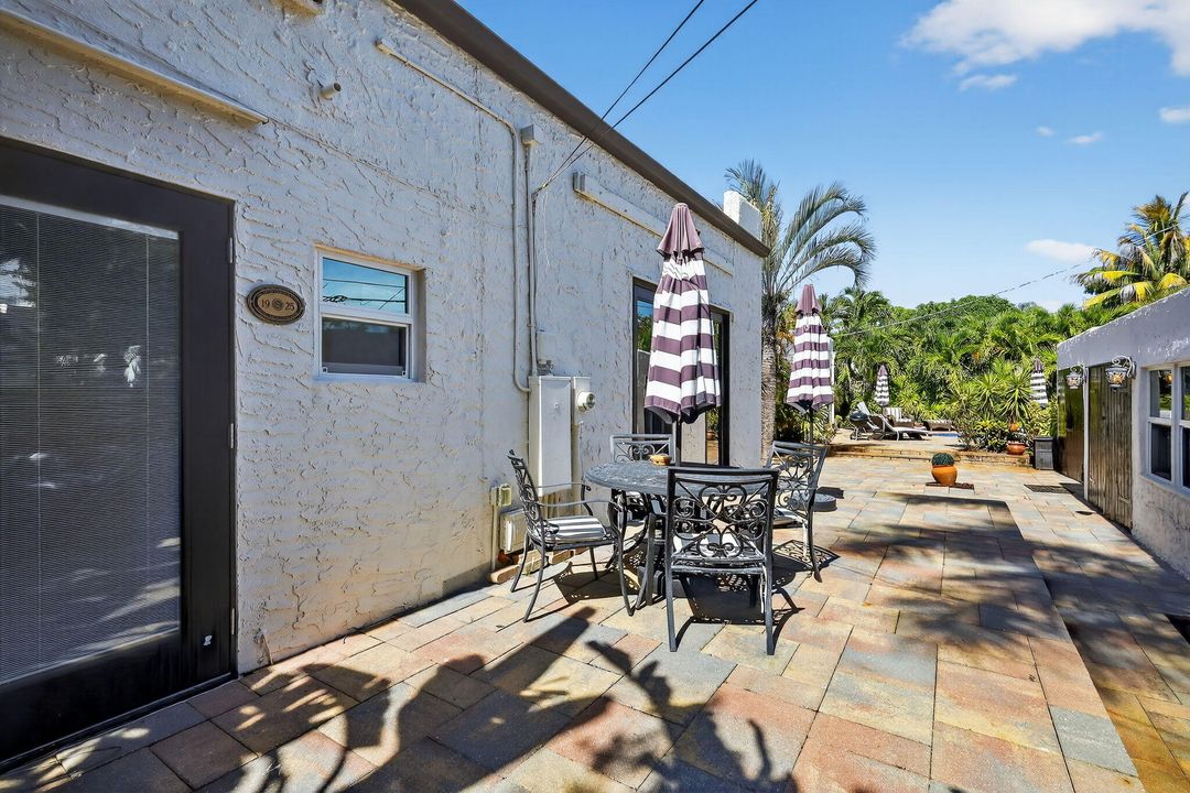 For Sale: $2,199,000 (7 beds, 7 baths, 4209 Square Feet)