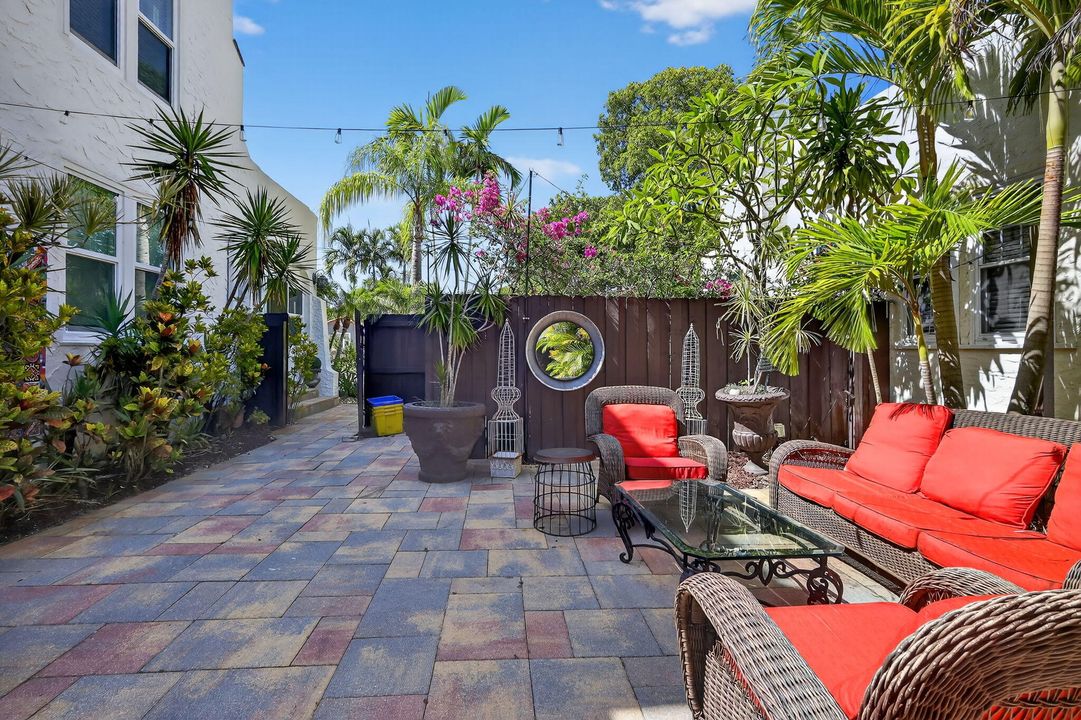 For Sale: $2,199,000 (7 beds, 7 baths, 4209 Square Feet)