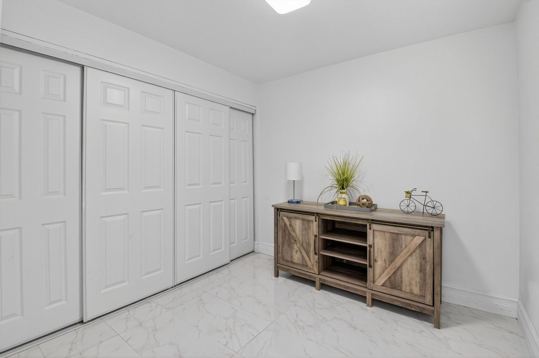 Active With Contract: $2,700 (3 beds, 3 baths, 1326 Square Feet)