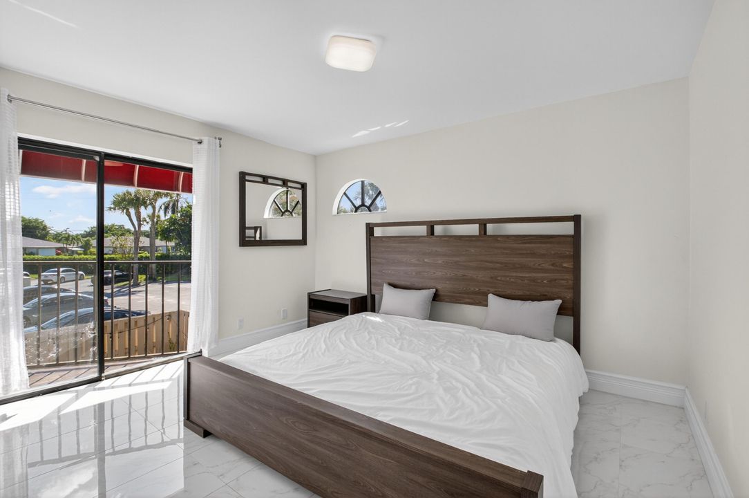 Active With Contract: $2,700 (3 beds, 3 baths, 1326 Square Feet)