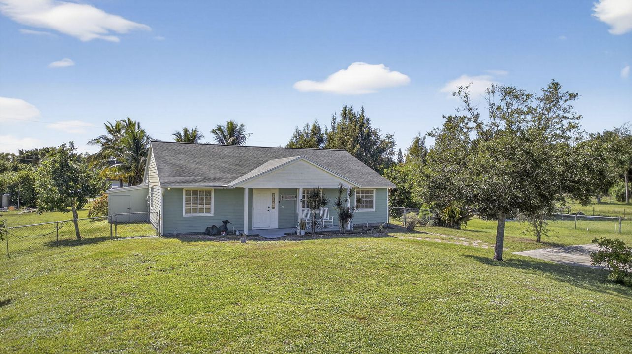 For Sale: $599,000 (4 beds, 2 baths, 1665 Square Feet)