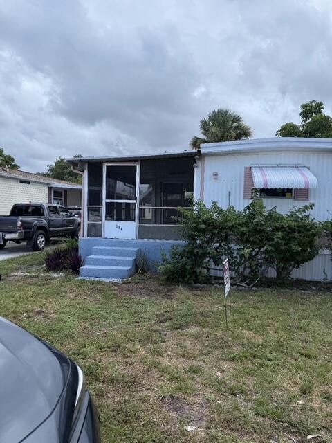 For Sale: $89,900 (2 beds, 2 baths, 12431 Square Feet)