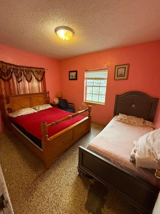 Active With Contract: $394,000 (2 beds, 1 baths, 1670 Square Feet)