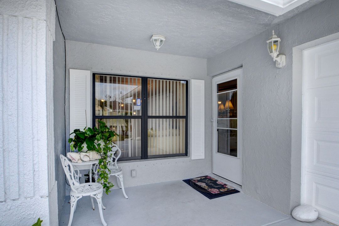 Active With Contract: $420,000 (3 beds, 2 baths, 1572 Square Feet)