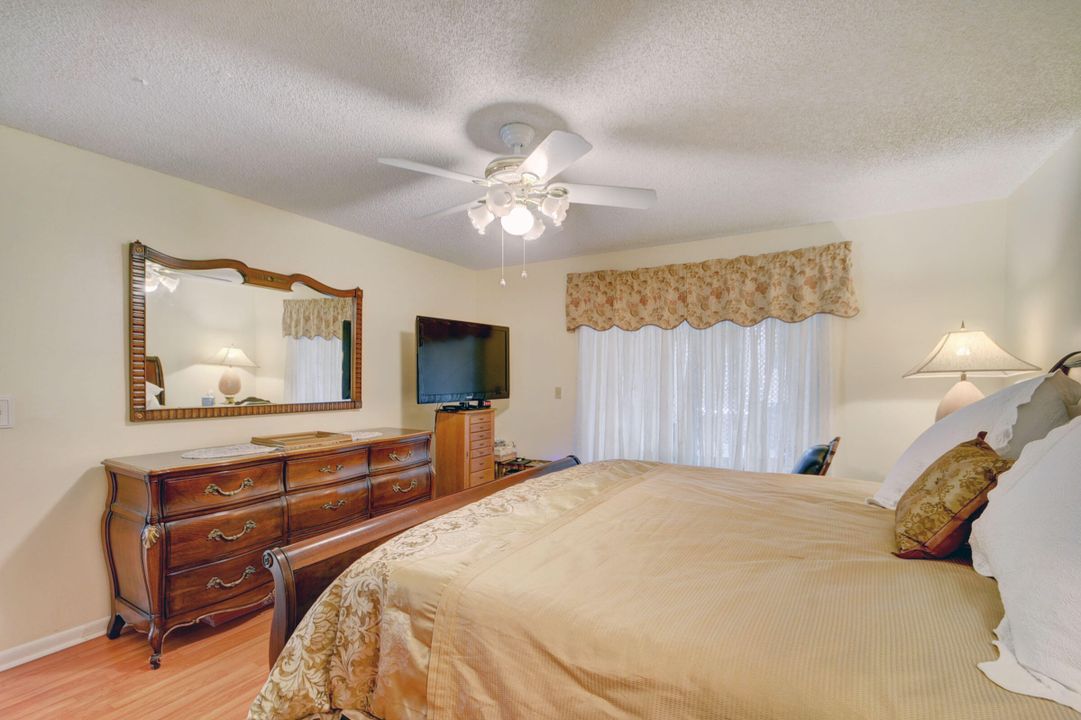 Active With Contract: $420,000 (3 beds, 2 baths, 1572 Square Feet)