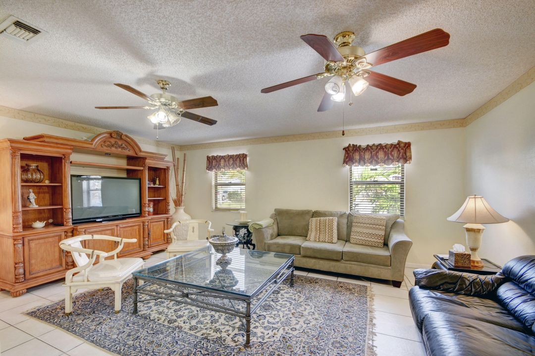 Active With Contract: $420,000 (3 beds, 2 baths, 1572 Square Feet)