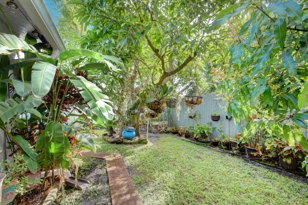 Active With Contract: $420,000 (3 beds, 2 baths, 1572 Square Feet)