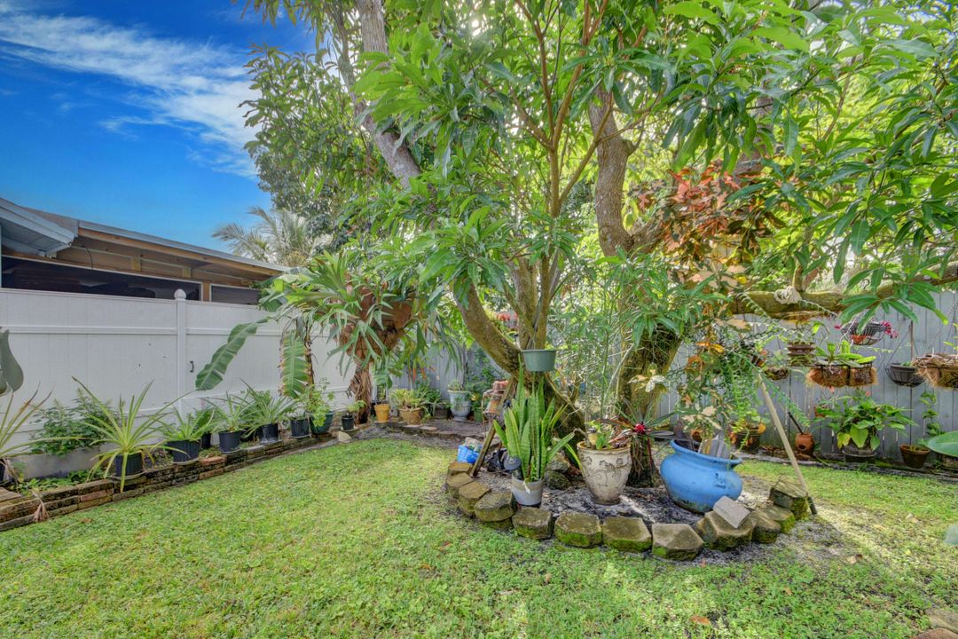 Active With Contract: $420,000 (3 beds, 2 baths, 1572 Square Feet)