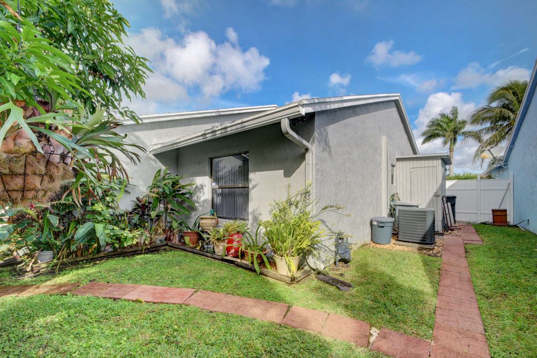 Active With Contract: $420,000 (3 beds, 2 baths, 1572 Square Feet)