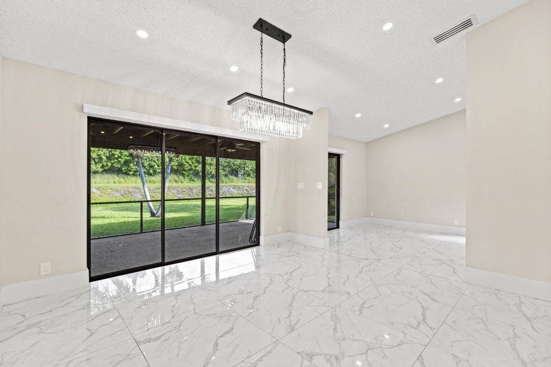 For Sale: $739,000 (3 beds, 3 baths, 1750 Square Feet)