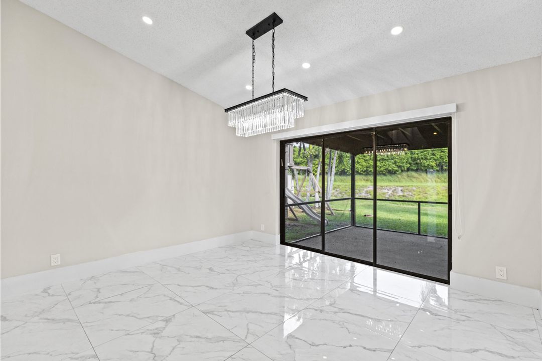 For Sale: $739,000 (3 beds, 3 baths, 1750 Square Feet)