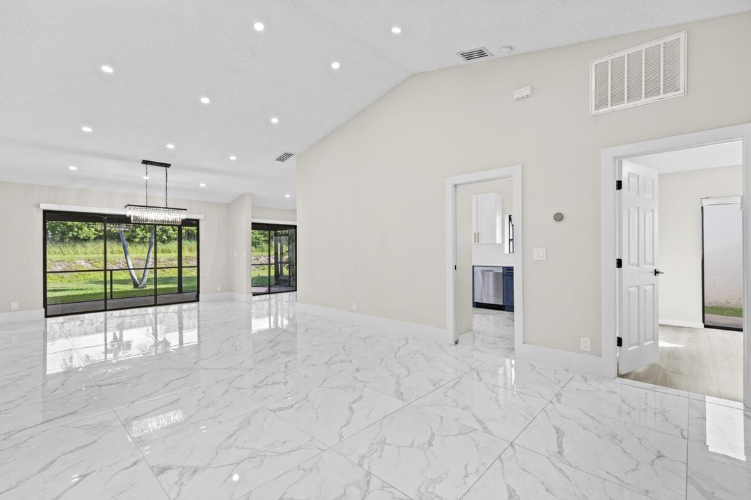 For Sale: $739,000 (3 beds, 3 baths, 1750 Square Feet)