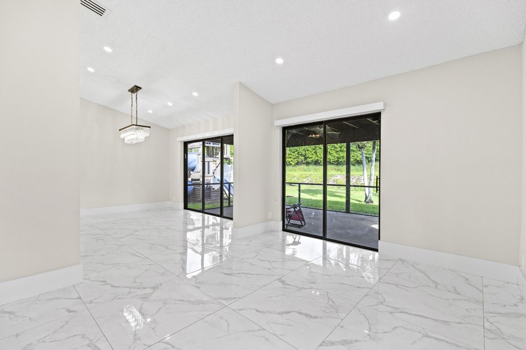 For Sale: $739,000 (3 beds, 3 baths, 1750 Square Feet)