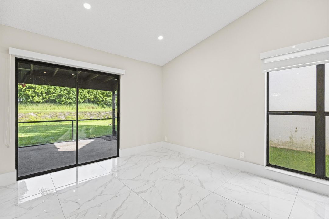 For Sale: $739,000 (3 beds, 3 baths, 1750 Square Feet)