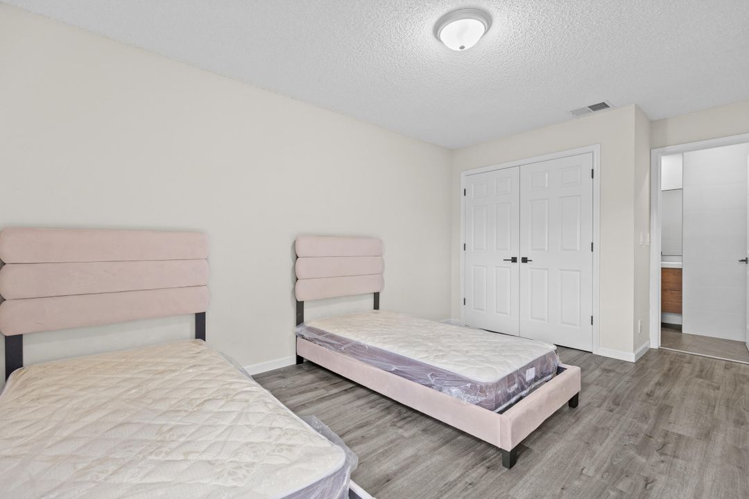 For Sale: $739,000 (3 beds, 3 baths, 1750 Square Feet)