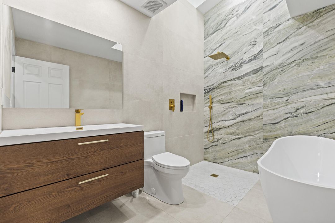 For Sale: $739,000 (3 beds, 3 baths, 1750 Square Feet)