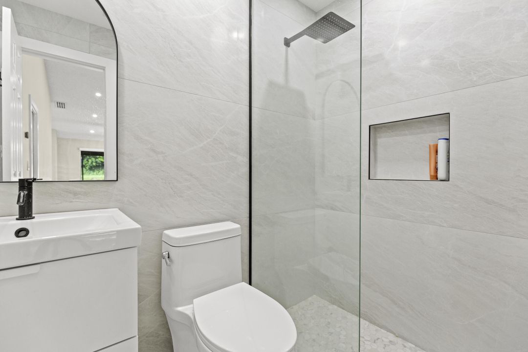 For Sale: $739,000 (3 beds, 3 baths, 1750 Square Feet)