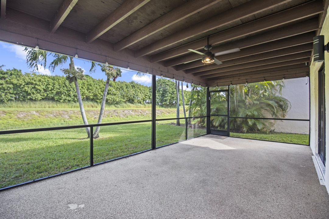 For Sale: $739,000 (3 beds, 3 baths, 1750 Square Feet)