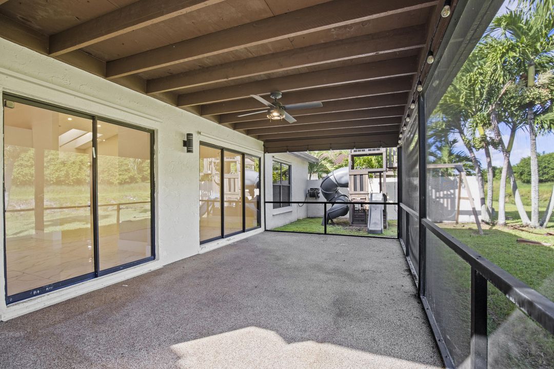 For Sale: $739,000 (3 beds, 3 baths, 1750 Square Feet)