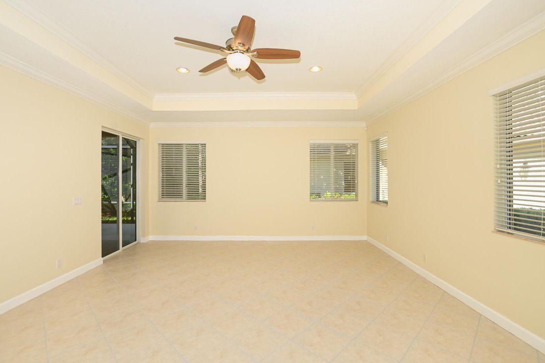 Active With Contract: $2,400 (2 beds, 2 baths, 1751 Square Feet)