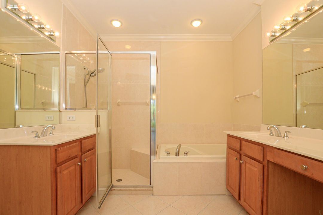 Active With Contract: $2,400 (2 beds, 2 baths, 1751 Square Feet)