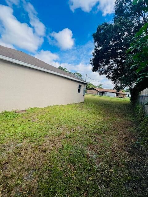 待售: $237,999 (3 贝兹, 2 浴室, 1257 平方英尺)