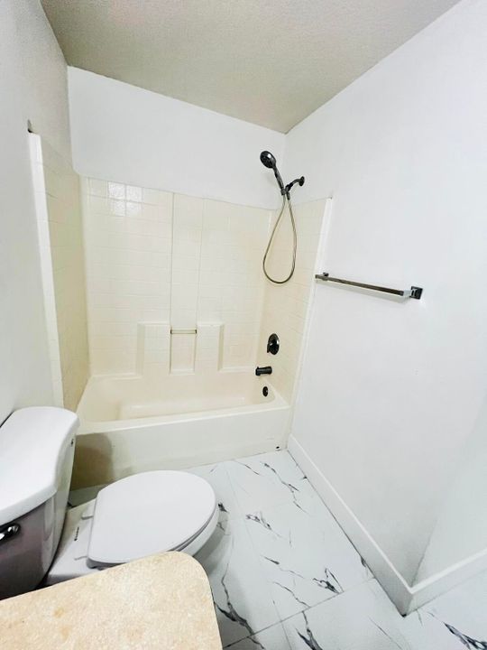 待售: $237,999 (3 贝兹, 2 浴室, 1257 平方英尺)