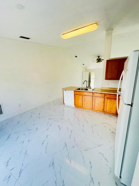 待售: $237,999 (3 贝兹, 2 浴室, 1257 平方英尺)