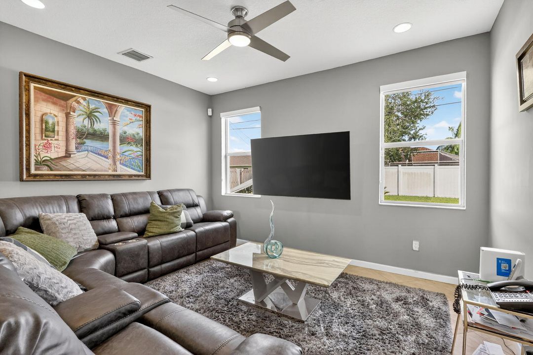 For Sale: $415,000 (3 beds, 2 baths, 1820 Square Feet)