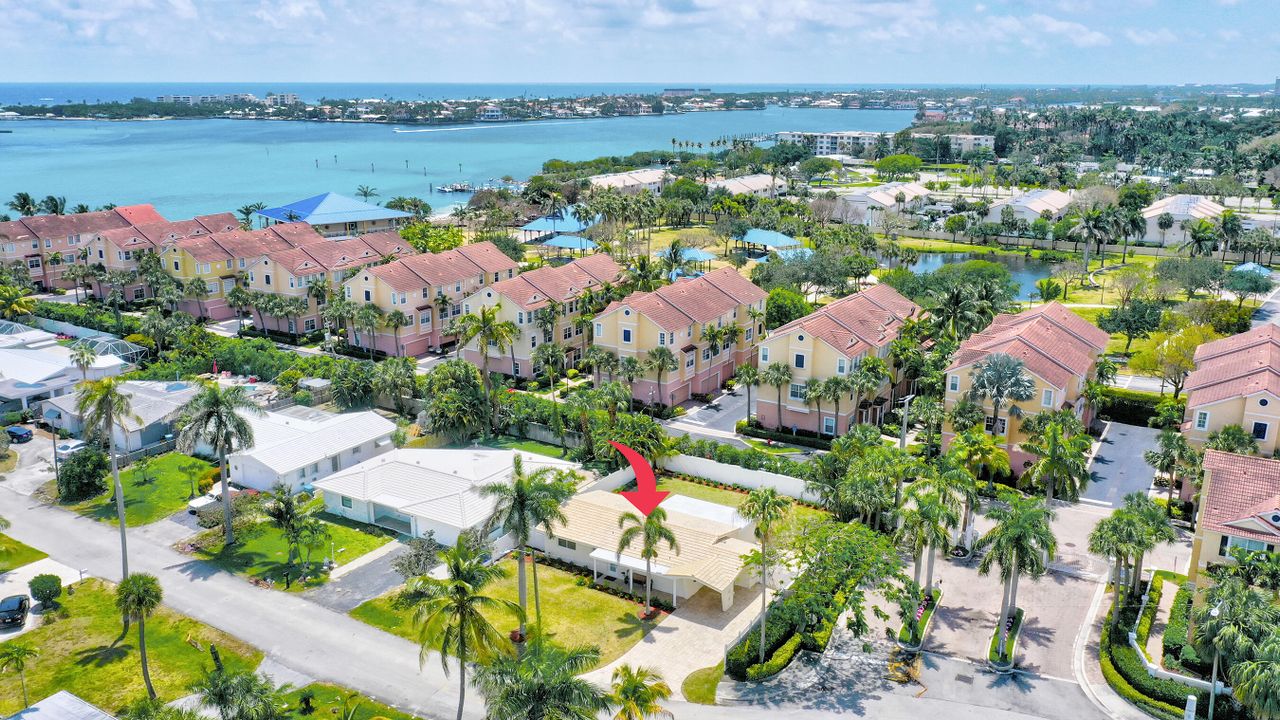 For Sale: $699,990 (4 beds, 2 baths, 1444 Square Feet)