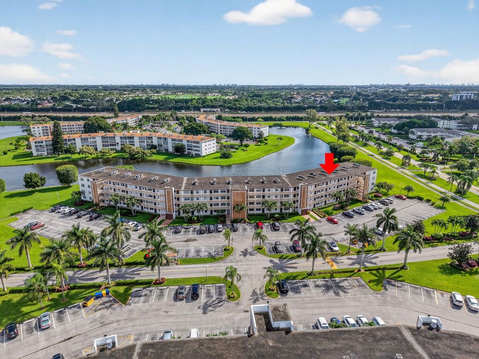 For Sale: $279,900 (2 beds, 1 baths, 861 Square Feet)