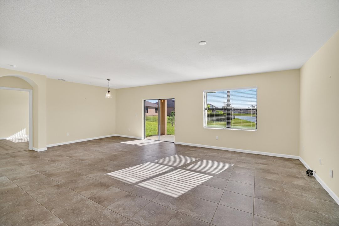 En Renta: $2,650 (4 camas, 2 baños, 1934 Pies cuadrados)