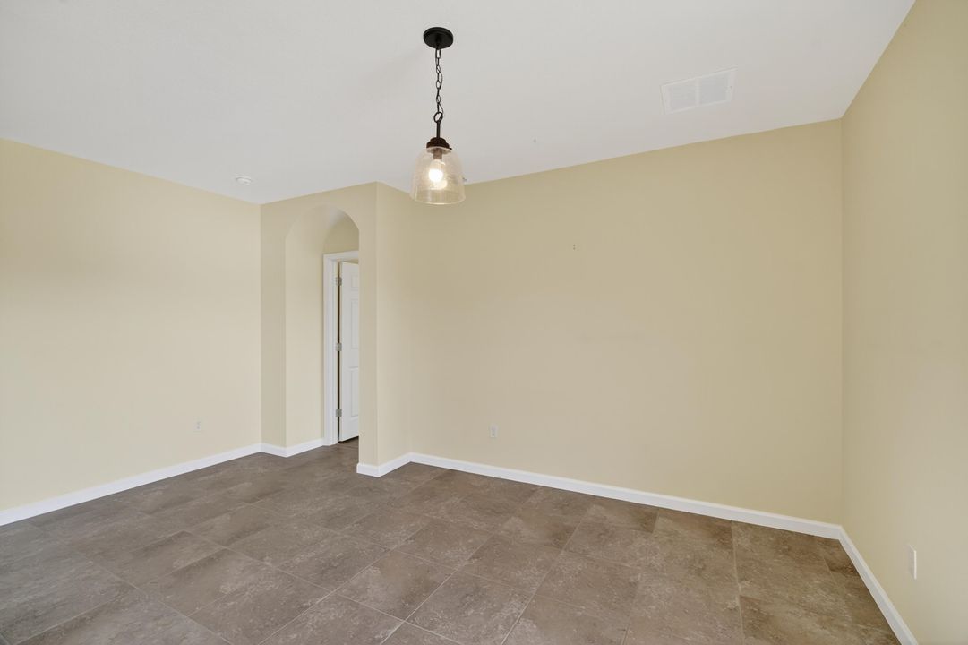 En Renta: $2,650 (4 camas, 2 baños, 1934 Pies cuadrados)