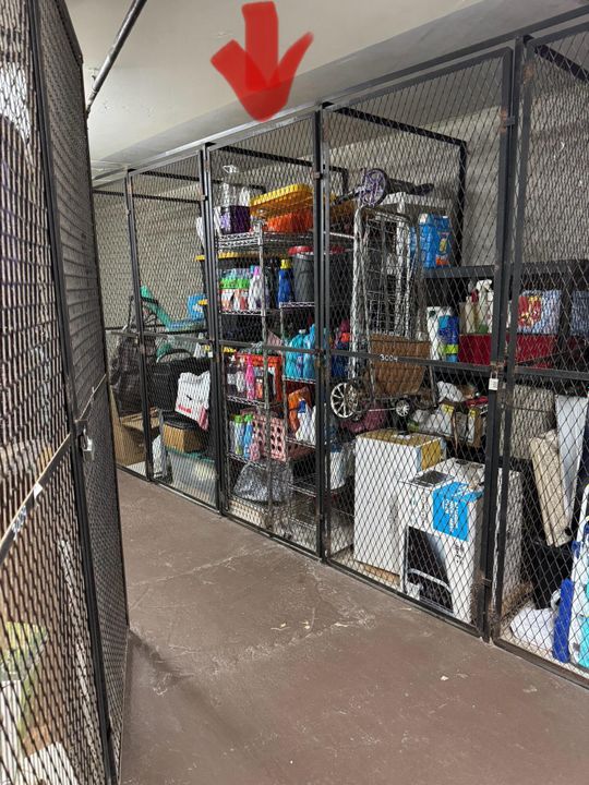 For Sale: $279,900 (2 beds, 1 baths, 861 Square Feet)