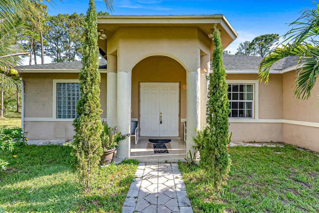 En Venta: $675,000 (3 camas, 3 baños, 2336 Pies cuadrados)