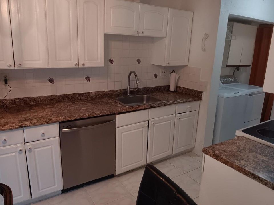 For Sale: $163,000 (1 beds, 1 baths, 850 Square Feet)