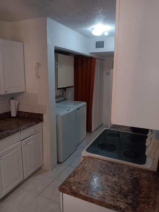 For Sale: $163,000 (1 beds, 1 baths, 850 Square Feet)