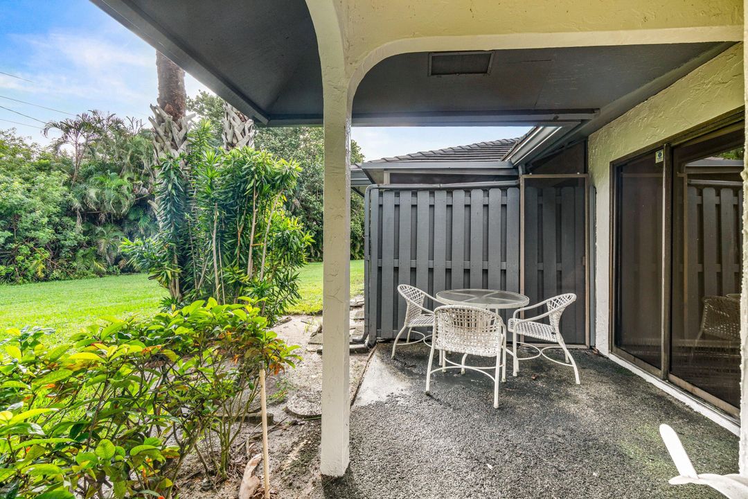 For Sale: $280,000 (3 beds, 2 baths, 1600 Square Feet)