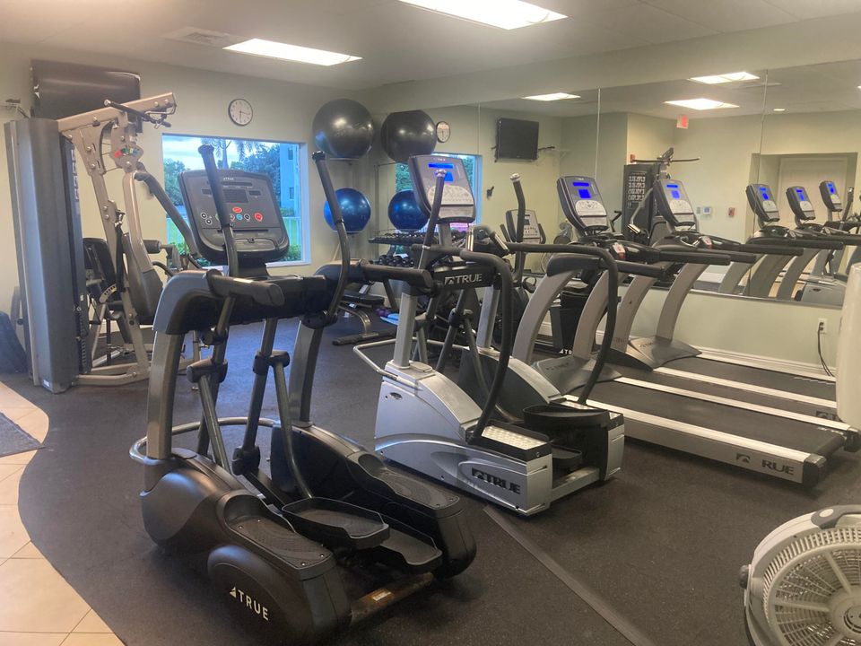 En Venta: $149,900 (1 camas, 1 baños, 946 Pies cuadrados)