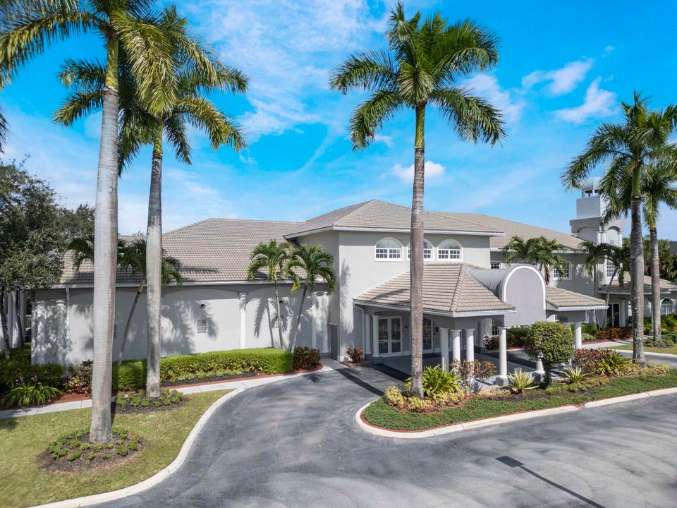 For Sale: $399,900 (3 beds, 2 baths, 1679 Square Feet)