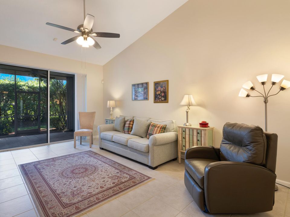 For Sale: $399,900 (3 beds, 2 baths, 1679 Square Feet)