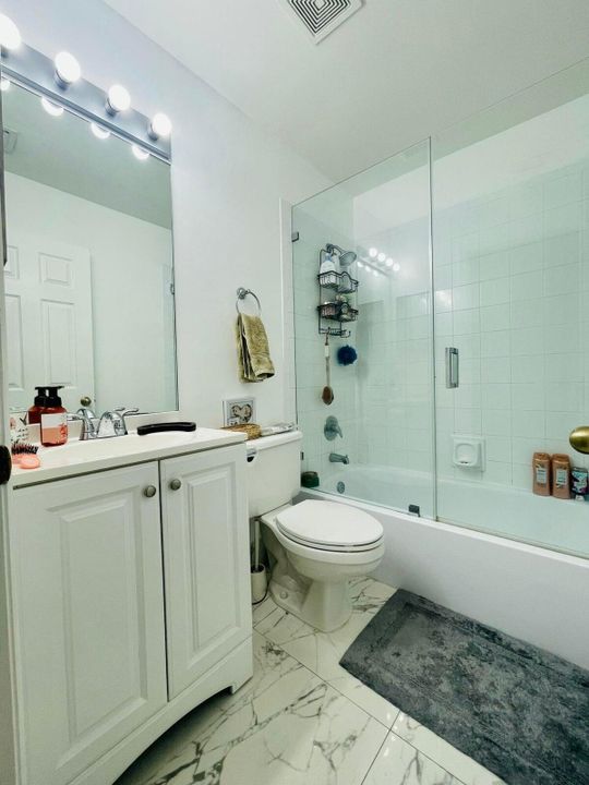 Active With Contract: $3,900 (4 beds, 2 baths, 1900 Square Feet)